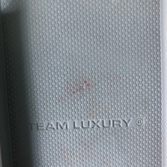 *SOLD* Bundle of 2 iPhone 6/6s Cases! - Picture 5 of 8